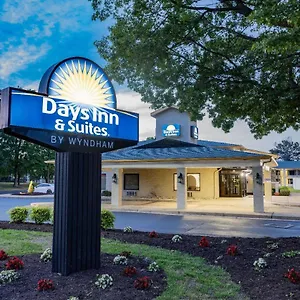 Hotel Days & By Wyndham Colonial